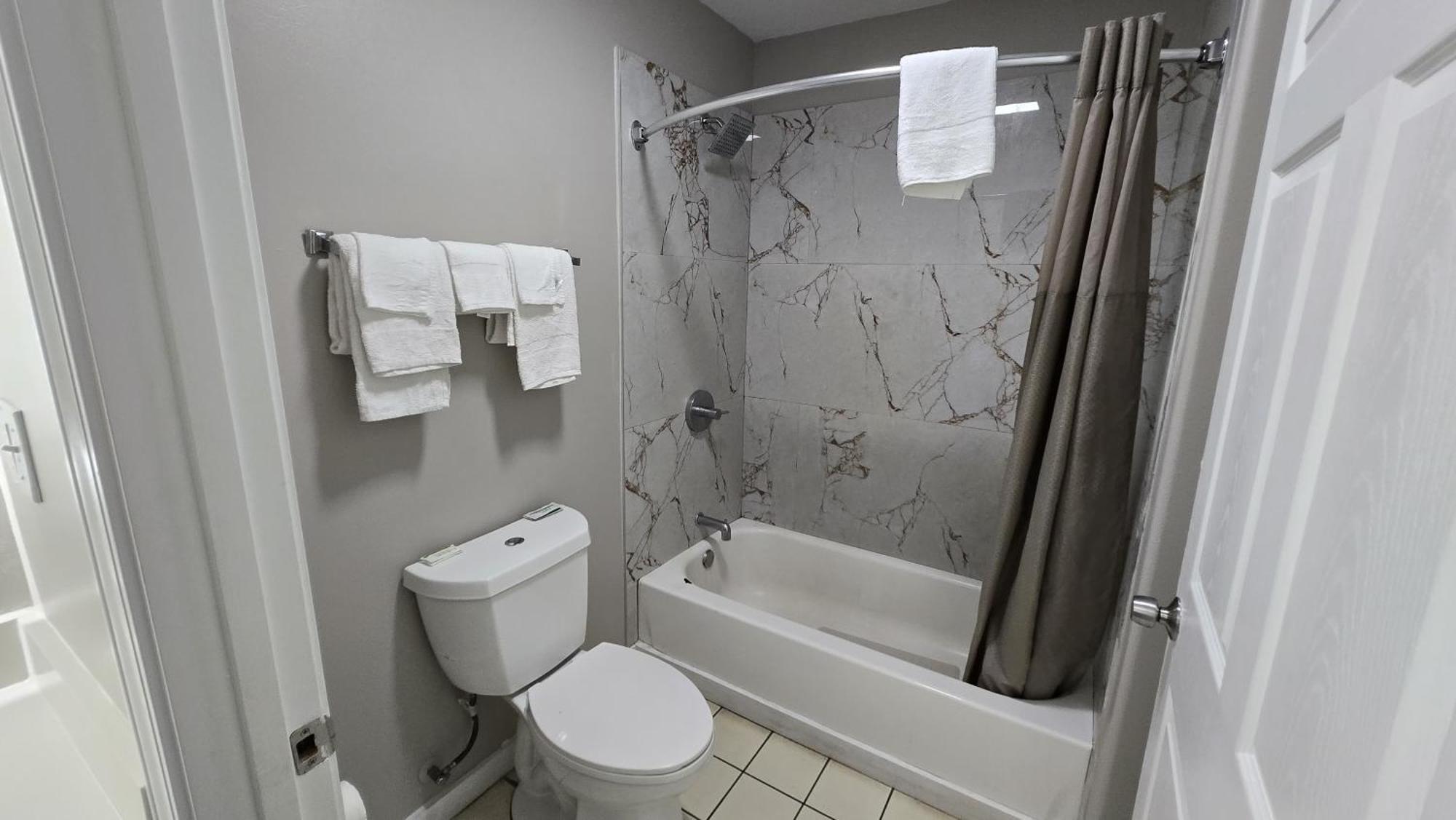 Deerfield Inn Parsons 外观 照片